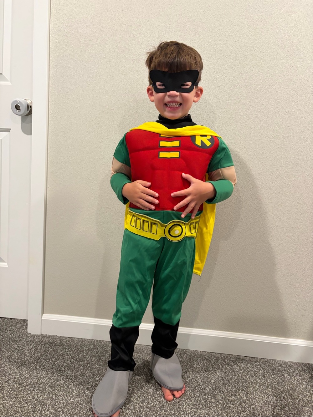 Rubie's Green, Red and Yellow Robin Superhero Costume - Picture 3 of 4